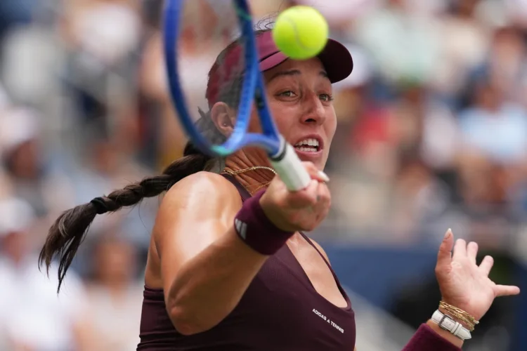 Sabalenka, Pegula get through tough tests